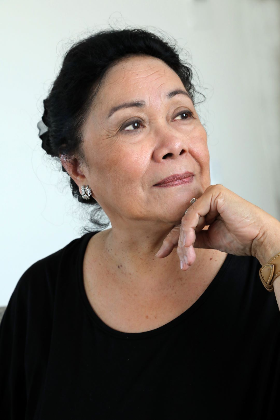 Portrait photo of a woman