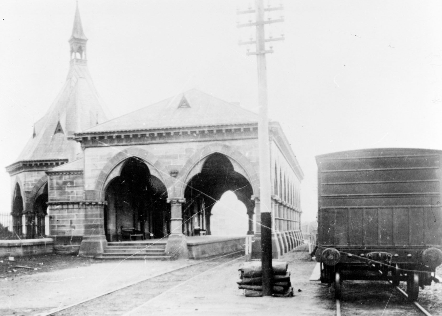 Mortuary Station exterior, 1964