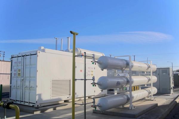 FASTECH Installs a New CNG Fueling Station for Food Express
