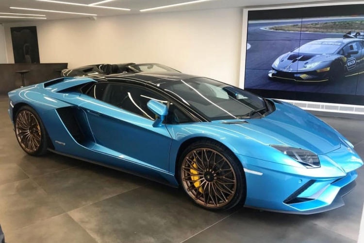 Lamborghini's Ad Personam metallic grey color.