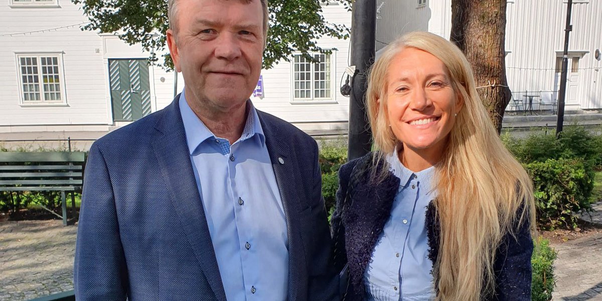 Styreleder Arnstein Repstad og direktør Julie Brodtkorb på Arendalsuka.