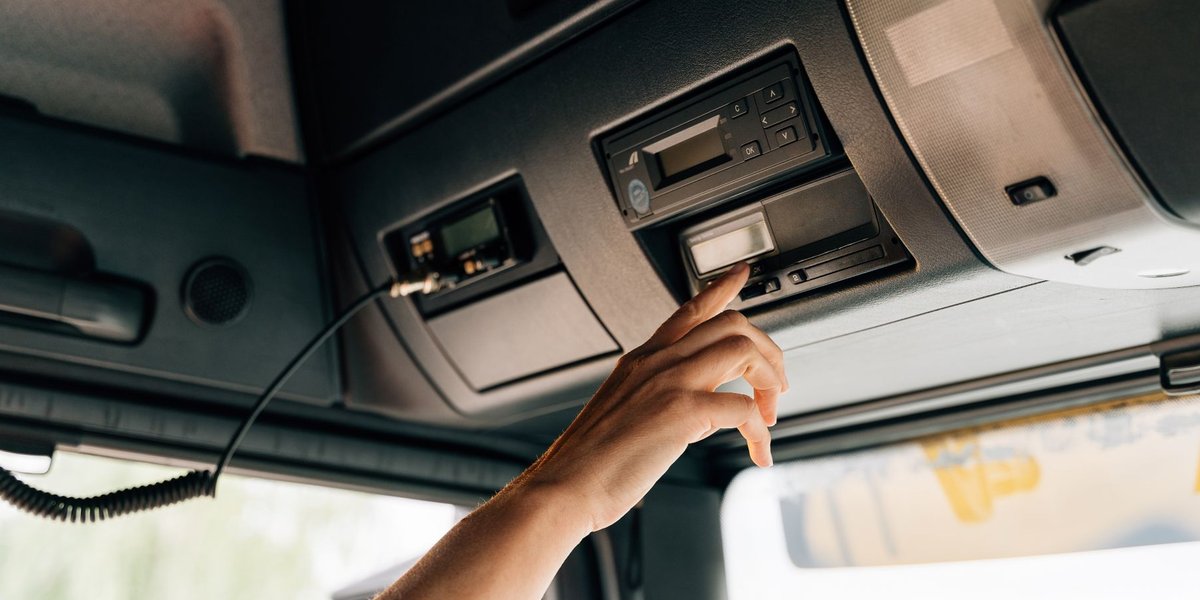 Fartsskriver i varebil: Hvem må ha, og hvilke unntak finnes