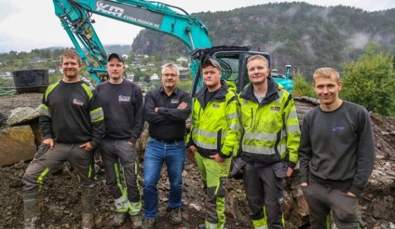 Fra venstre: Kim Andre Høydal, Stig Knutsen, Nils Bert Williamsen, Anders Nilsen, Vetle Moi, og Isak Moi Fardal. (Foto: Runar F. Daler)