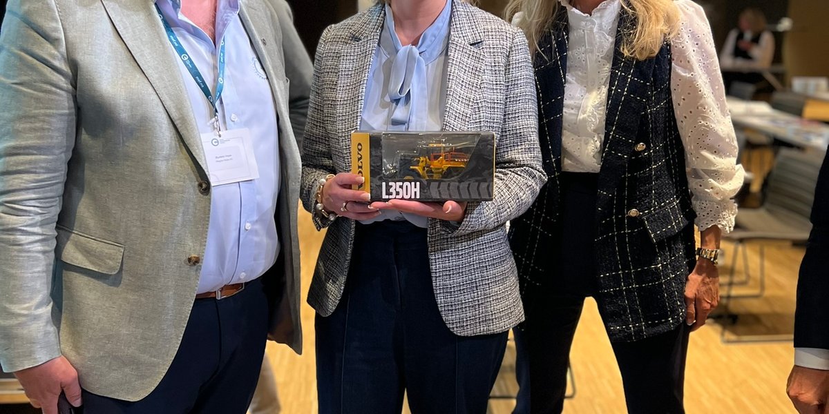 Styreleder Øystein Hope, Sylvi Listhaug og Julie Brodtkorb. Foto: MEF