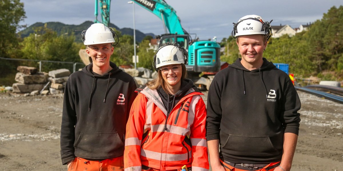(f.v.): Simon Drønnen (20), Vilde Viddal Sunde (18) og Johan Koppen Hole (18). (Foto: Runar F. Daler)