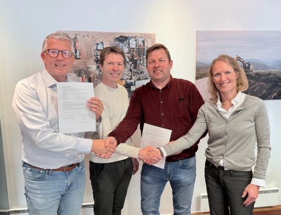 Fra v: Bjørn Rosenberg, Petter Stalsberg (FF), Frode Engen (NAF), Siri Holand Andresen