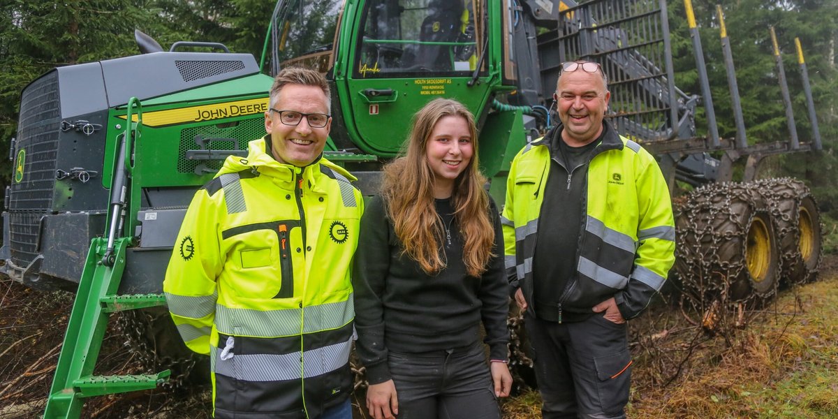 FV: OKAB-konsulent John-Are Silset, lærling Annika Holth og daglig leder Jan Birger Holth (Foto: Runar Daler)