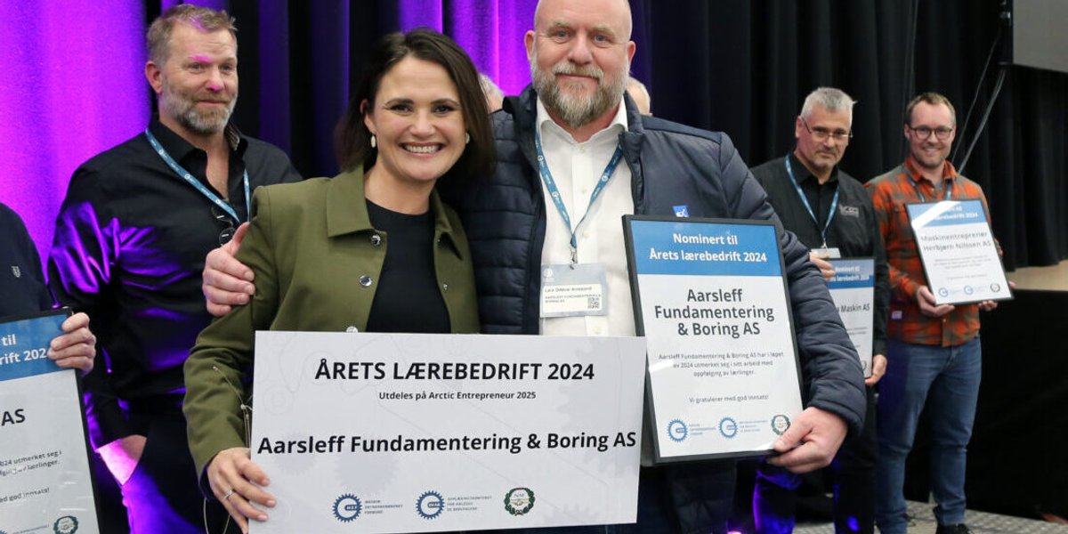 Kunnskapsminister Kari Nessa Nordtun og Lars Oddvar Aulesjord.