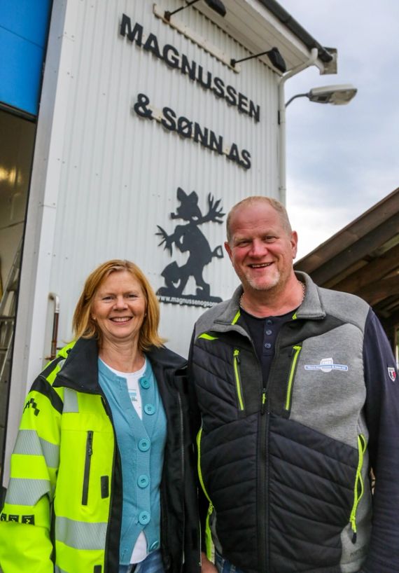 Daglig leder Berit Tora Sand og faglig leder Ørjan Magnussen (Foto: Runar F. Daler, Anleggsmaskinen)