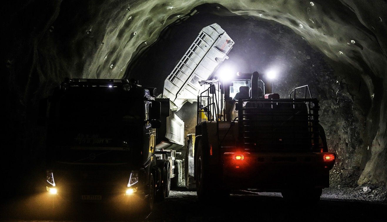 Thumbnail for article "Viktig endring: Lærlinger kan nå kjøre lastebil i tunnelprosjekter"
