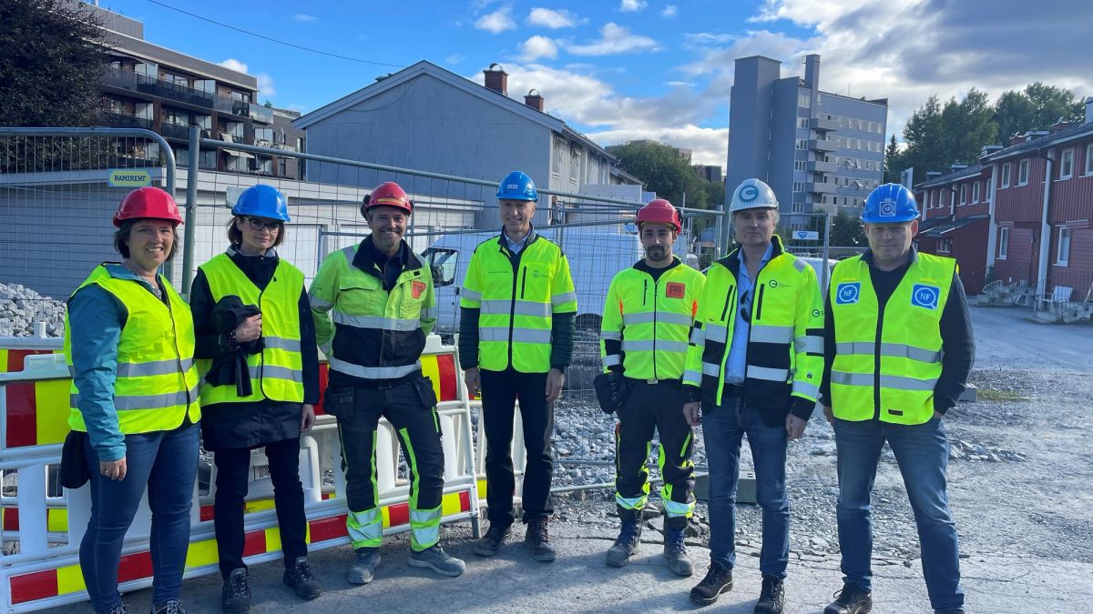 På bildet fra venstre: Marit Skjel (Norsk Vann), Astri Fagerhaug (Norsk Vann), Lars Fredrik Moe Helgesen (PA Entreprenør AS), Lars Wermskog (Oslo kommune), Knut Hagen (PA-entreprenør), Finn N. Bangsund (MEF), Ola Deinboll (Norsk Fagutdanning)