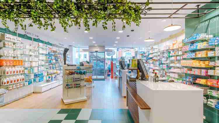 Pharmacie Carlier: a light & dynamic space
