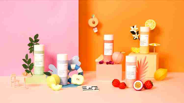 How to decorate the Pharmacy window?