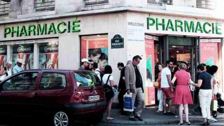 Pharmacies françaises : un nouvel attrait touristique