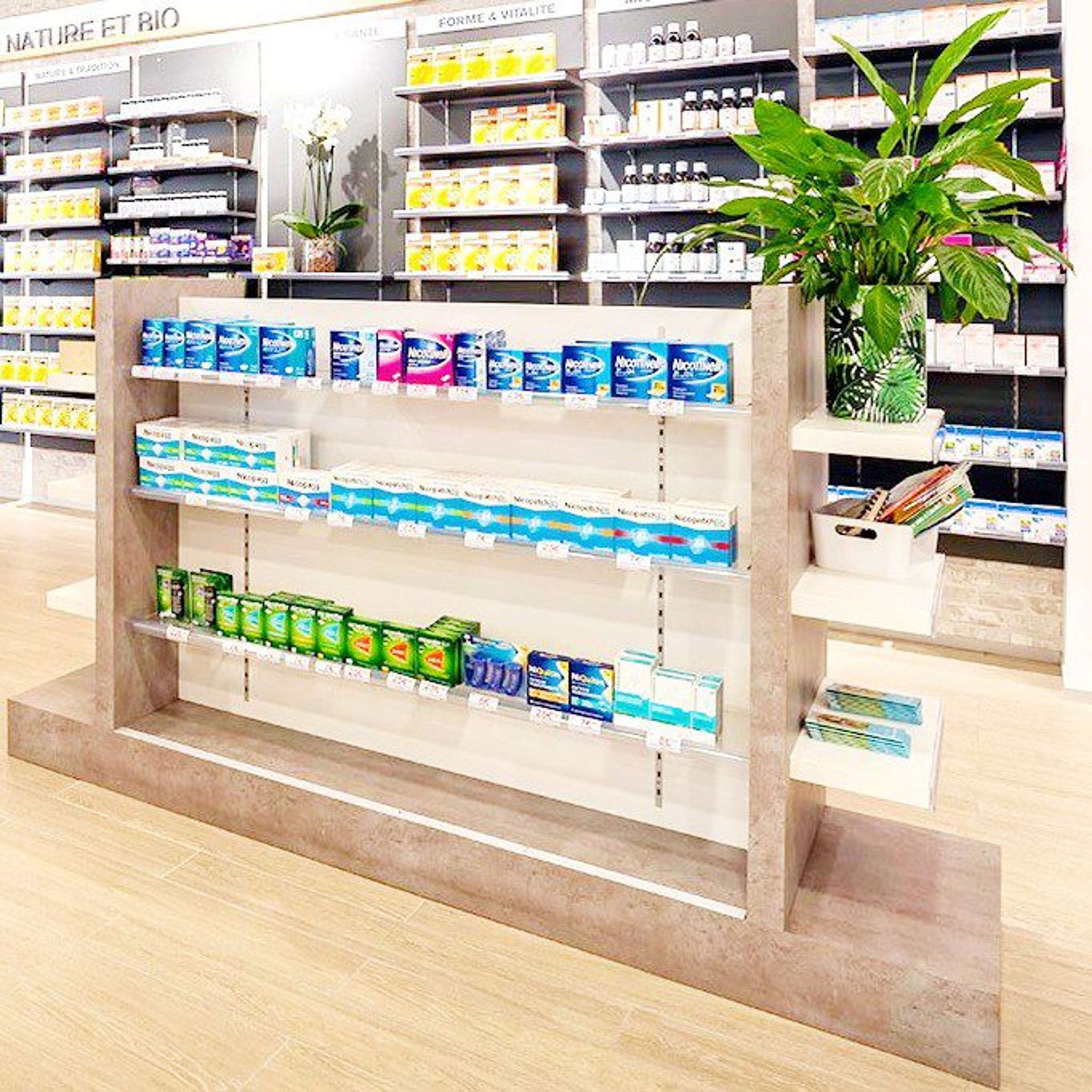 slowdeco-agencement-pharmacie-pharmacie-du-pole-sante-9 (1)