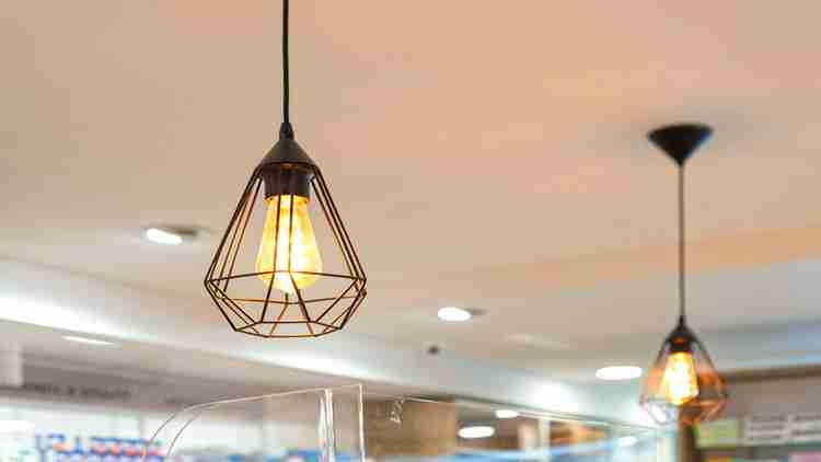 Artificial light: the pharmacy’s differentiating element