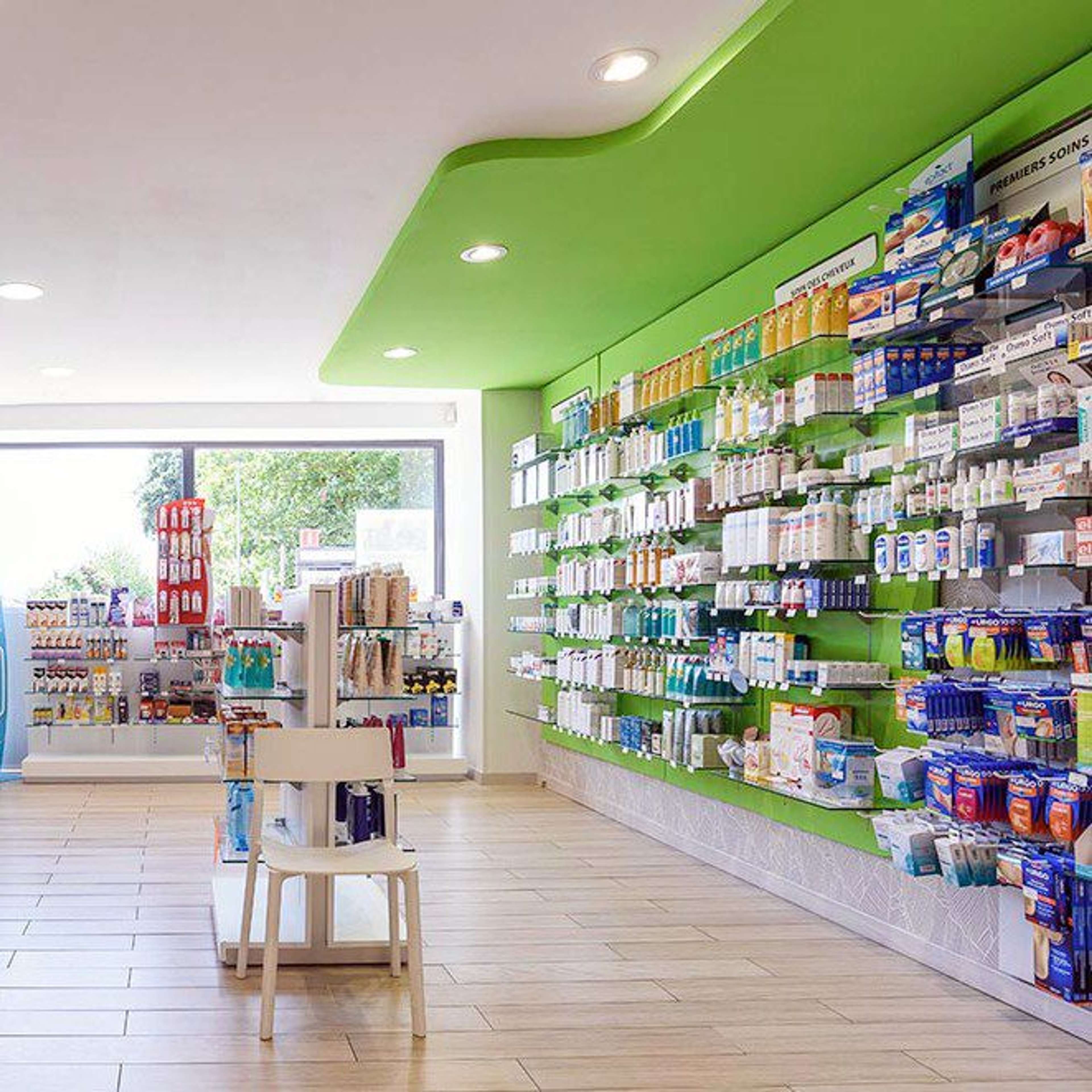 amenagement-pharmacie du petit belgique-projeto-medd-health-design