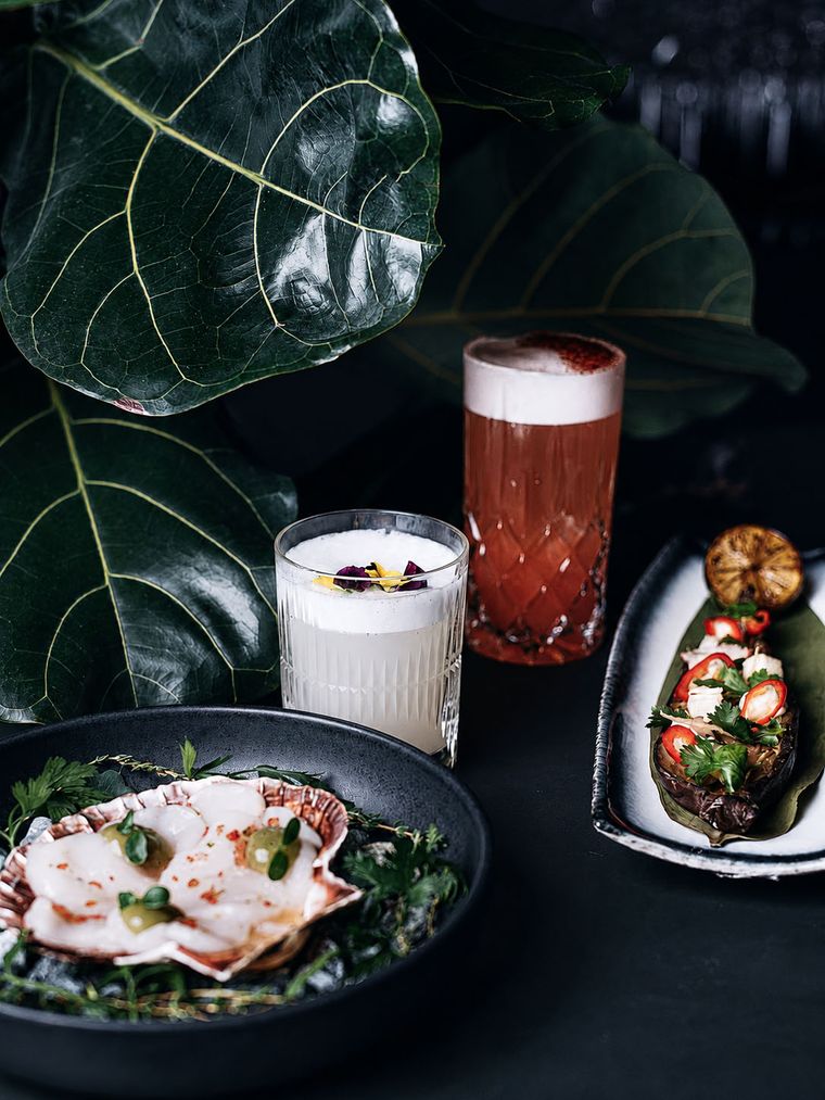 Stage22 · Dinner & Drinks