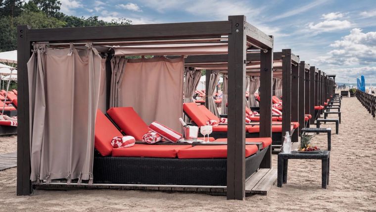 Beach Club · Loungers