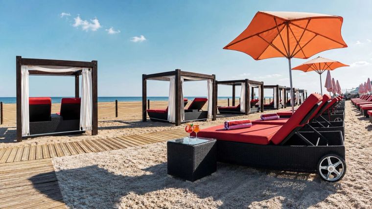 Beach Club · Cabanas