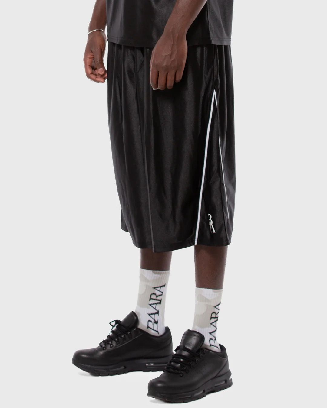 BLACK STREETBALL SHORT