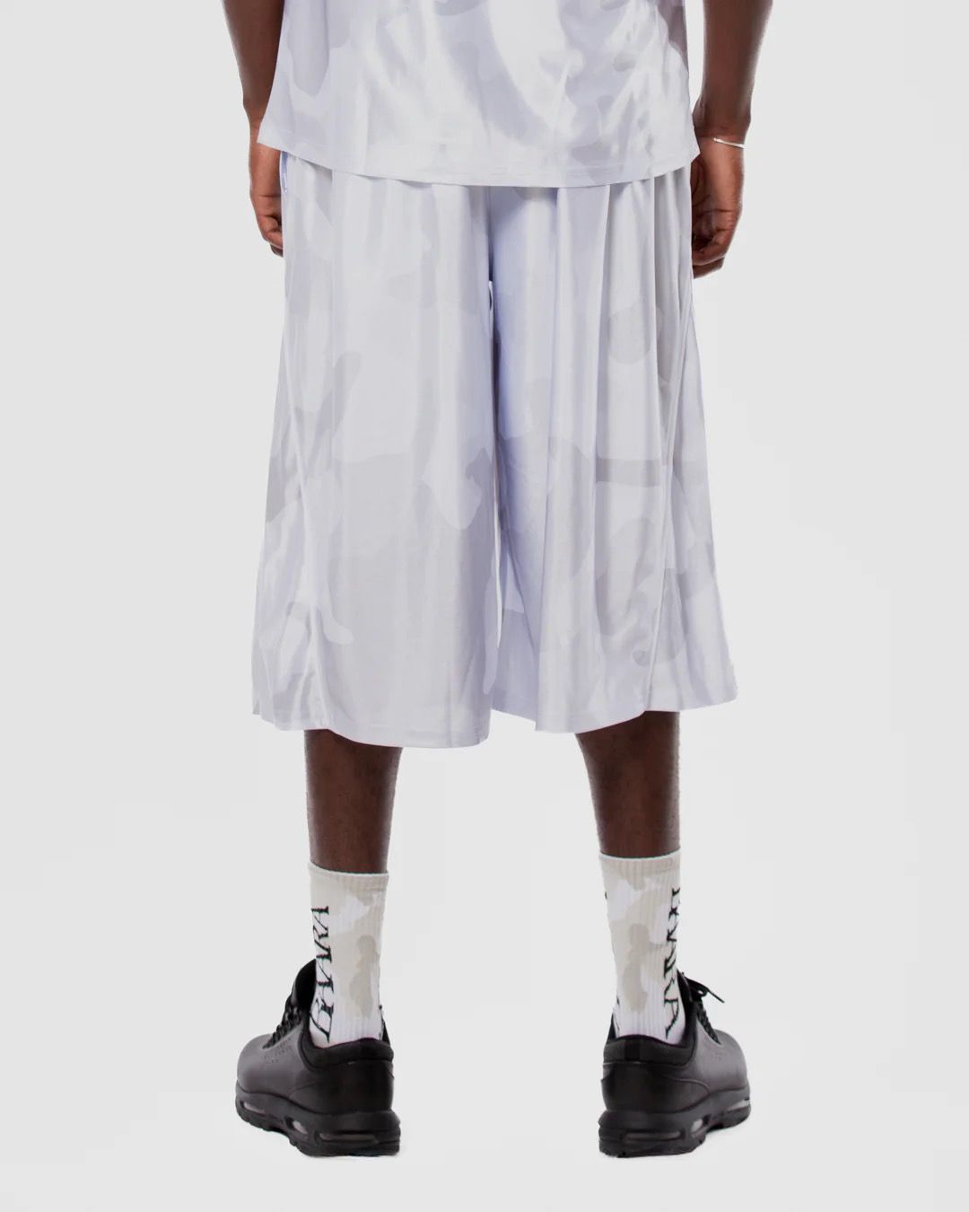 WHITE CAMO STREETBALL SHORT