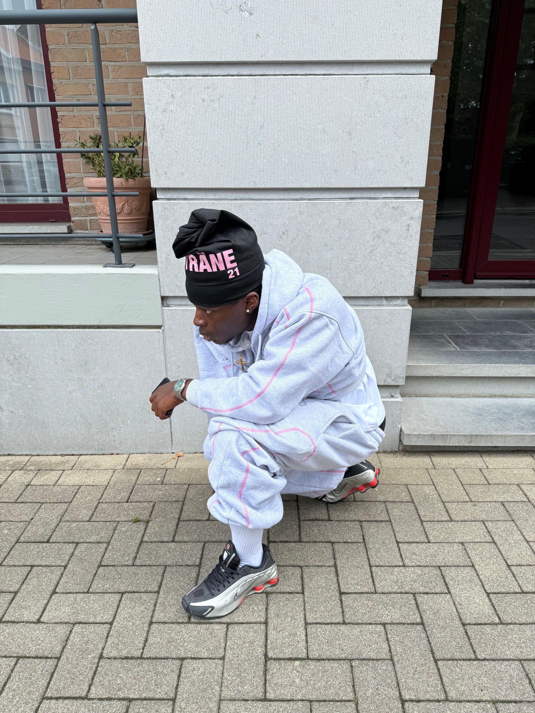 TRÄNE21 BEANIE - BLACK / PINK