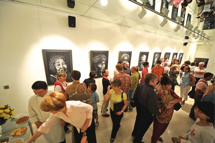 Art & Exhibition