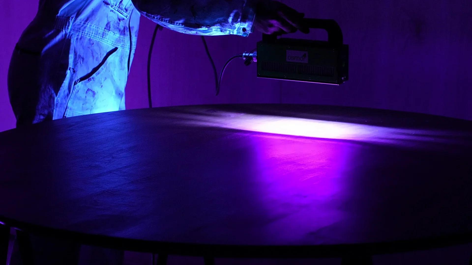Droging van Osmo LED smart Oil met LED lamp