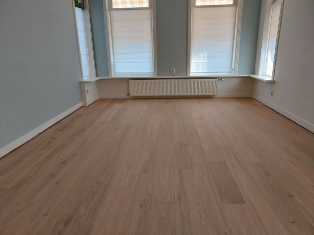Eikenhouten vloer onbehandelde look