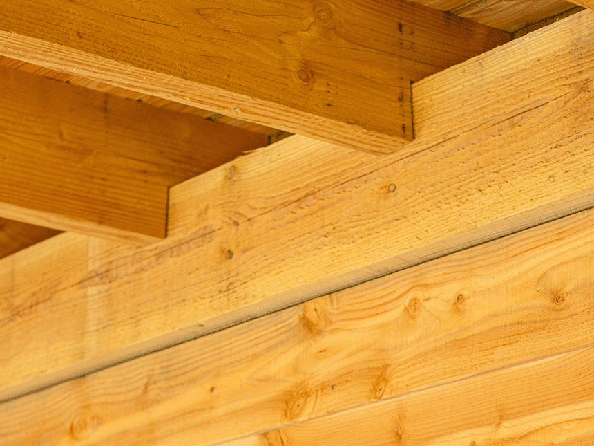 Houten muur en plafon