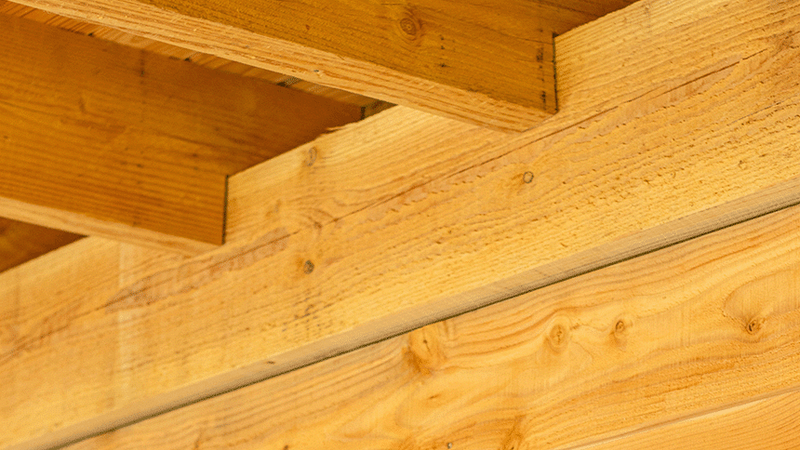 Houten muur en plafon