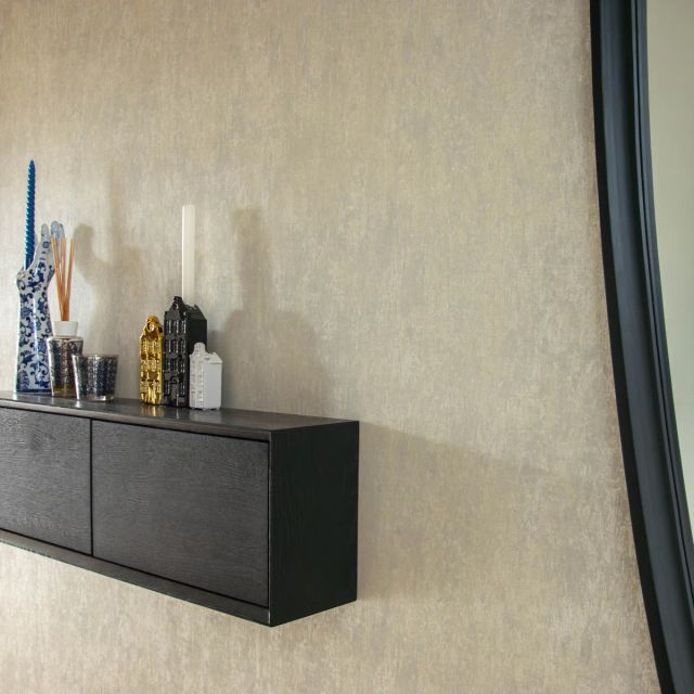 Zwevend eiken halkastje in zwart aan de wand, behandeld met Osmo Decorwas Creativ 3169, Zwart