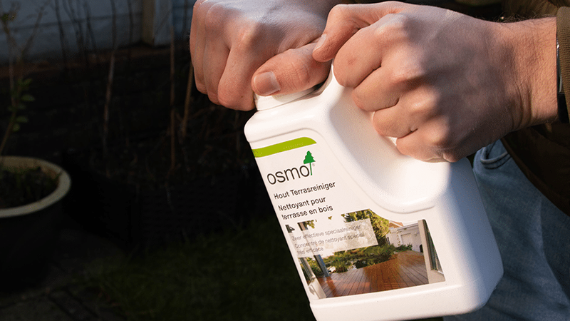 preparing patio cleaner for cleaning bankirai wood