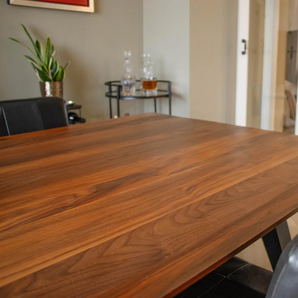 Walnut table finished with clear Osmo TopOil