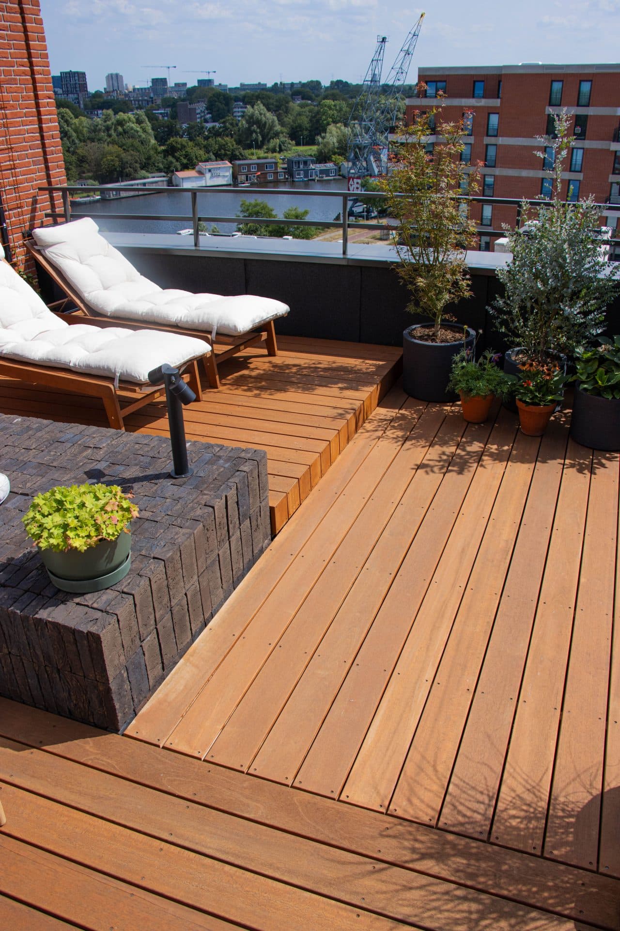 Terras met houten vloer