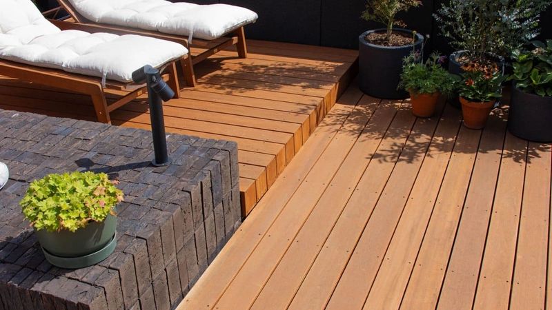 Terras met houten vloer