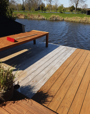 Douglas hout behandelt