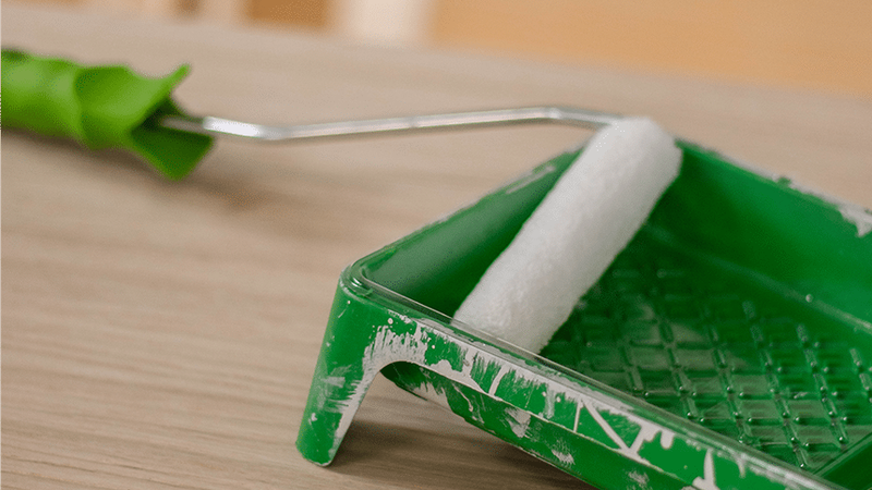 Osmo roller tray with roller in it