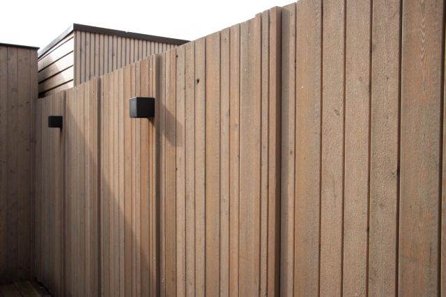 Douglashouten schutting met verticale planken