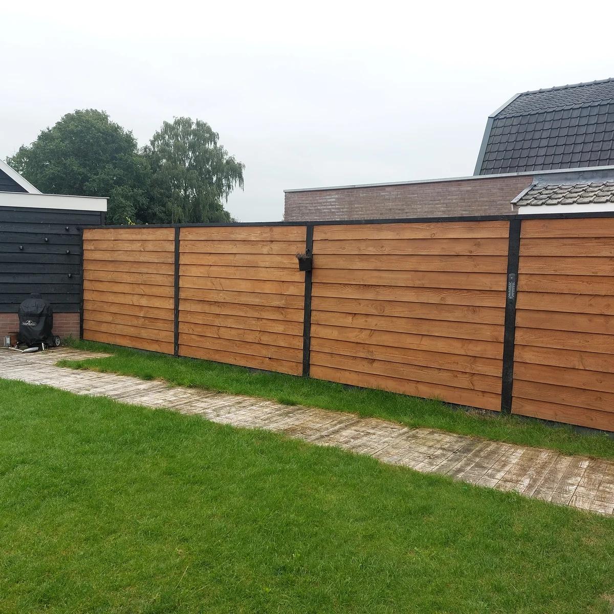 Douglas schutting met een warme bruine kleur