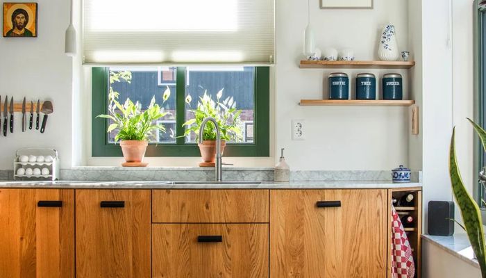 Oak kitchen fronts finished with Osmo TopOil