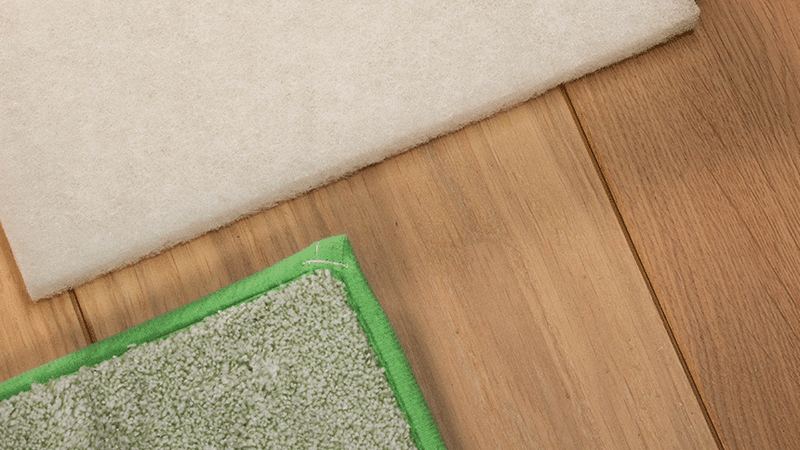 Een micro vezel doek en een pad