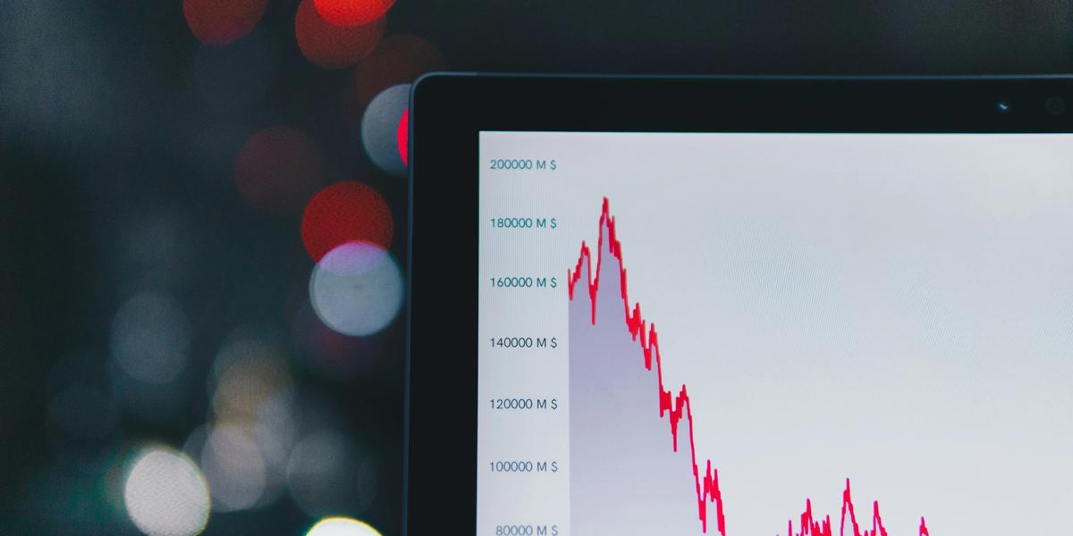 How to Invest During a Market Crash Without Panicking