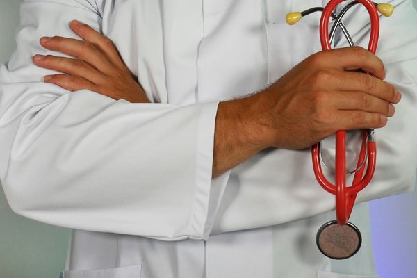 Medicaid: Who Qualifies and How to Apply