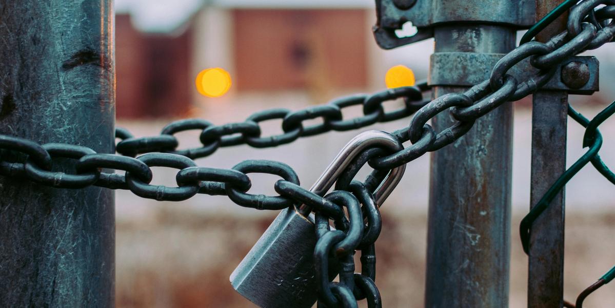 How to Avoid Crypto Scams: Common Frauds and Red Flags