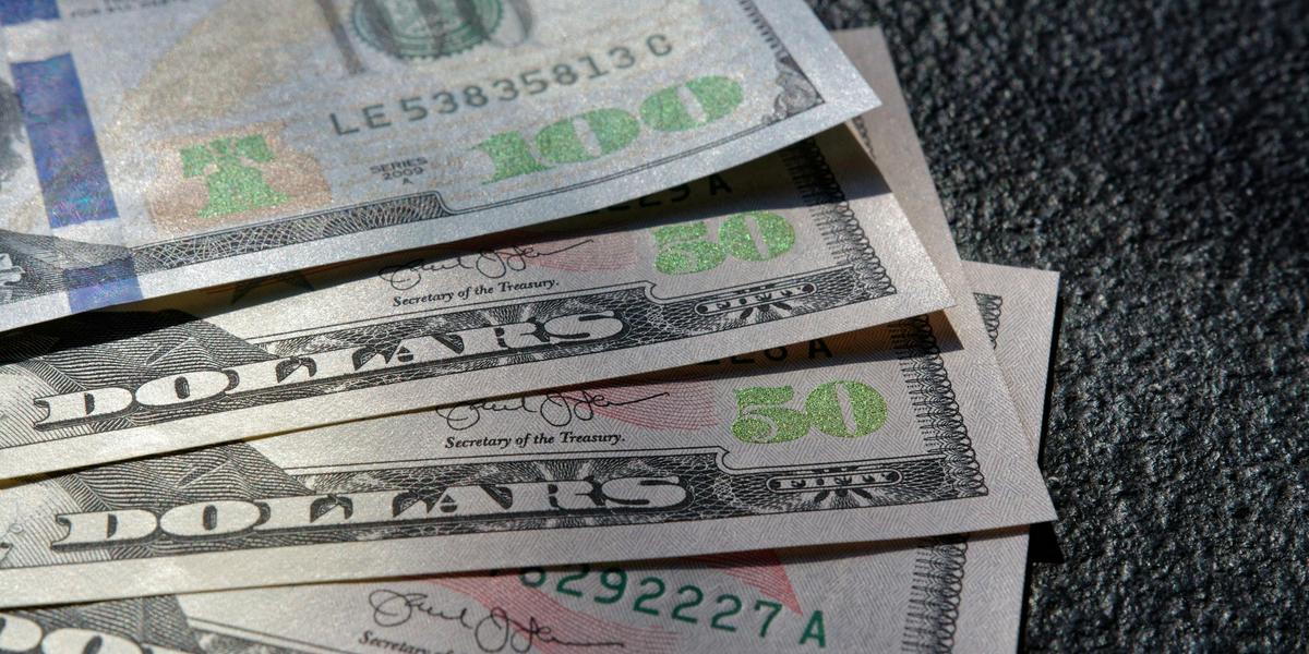 How Life Insurance Payouts Work: Tax Rules and Timing