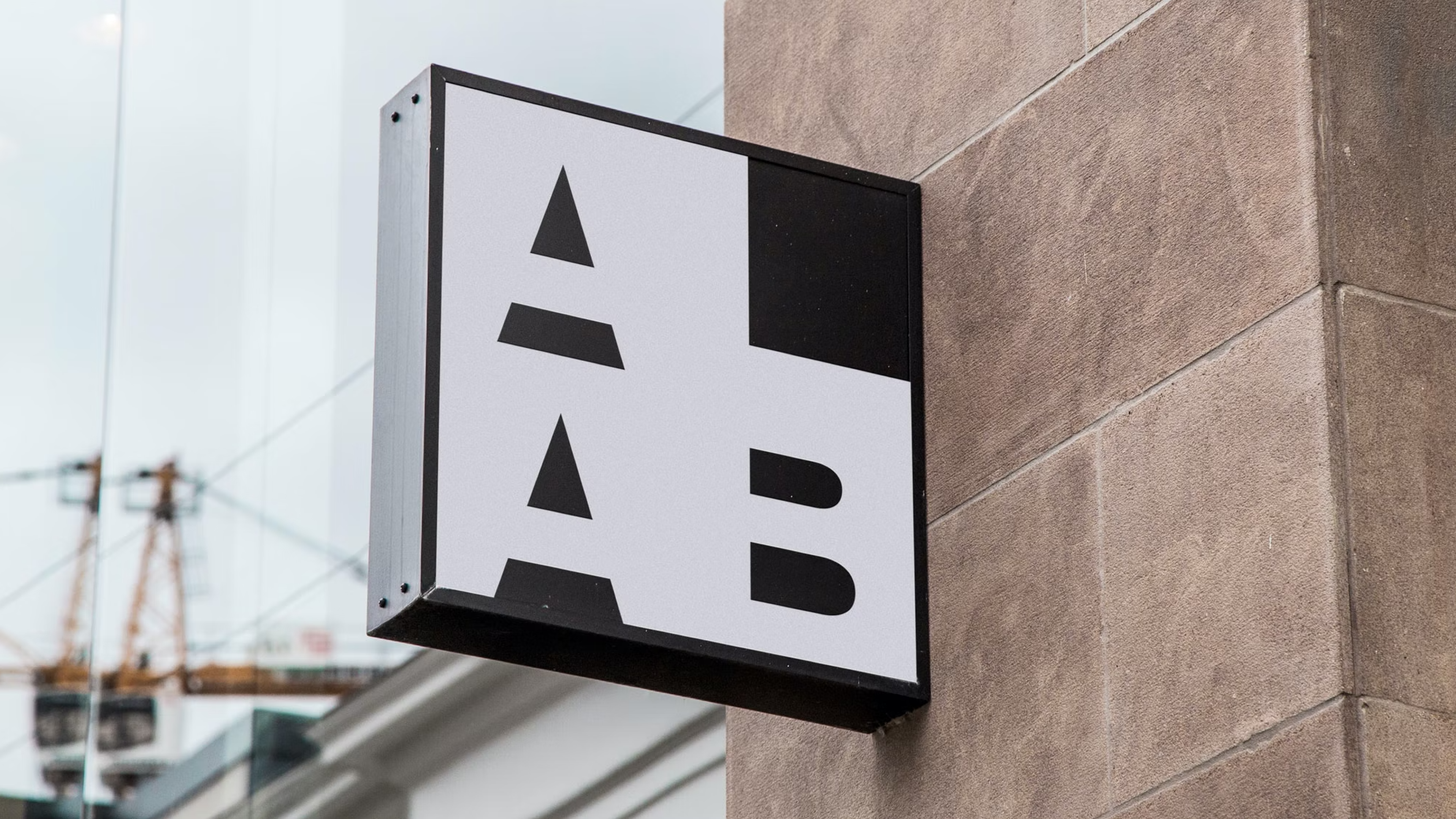 Failed to load the image