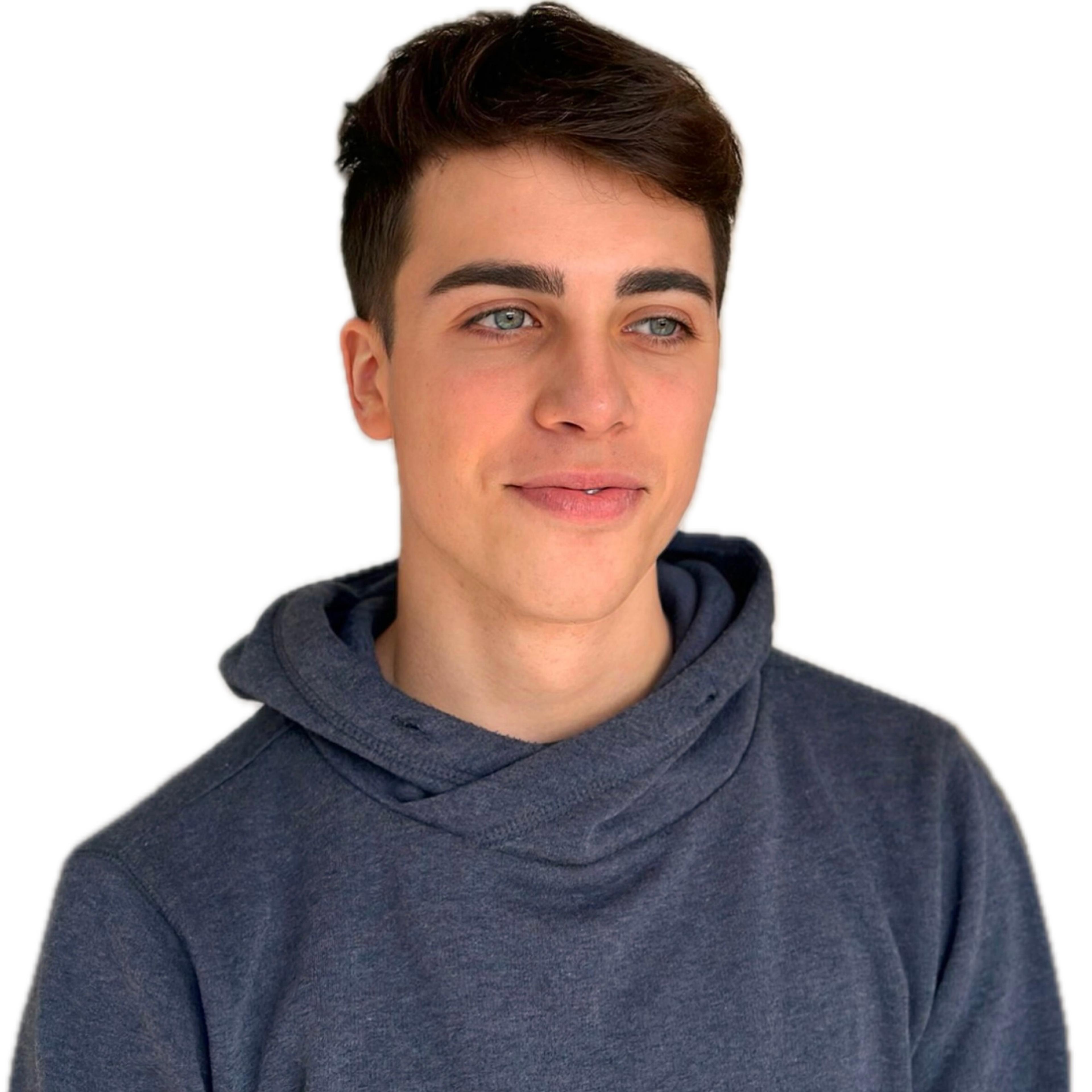 Headshot of Alessio