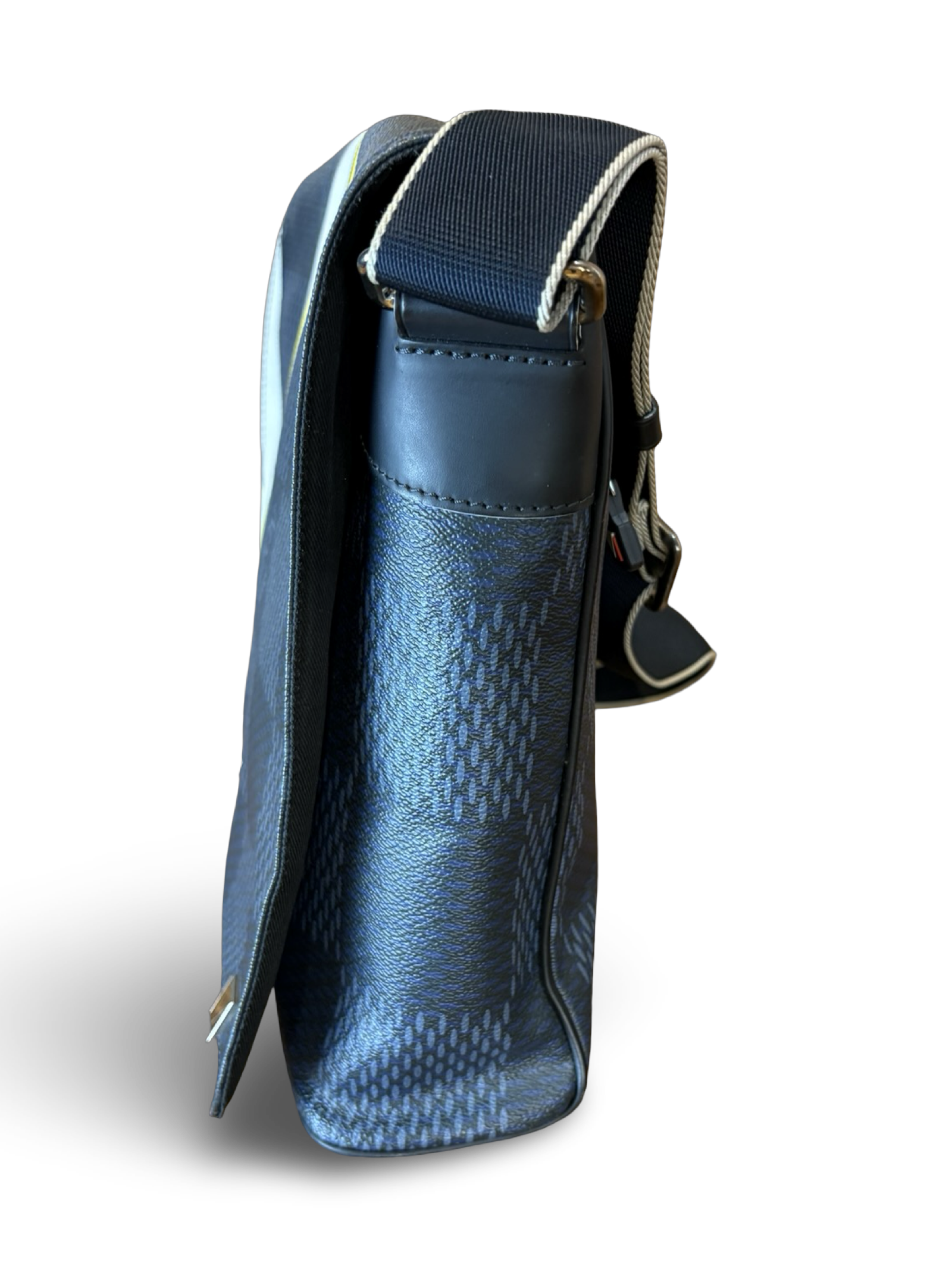 Louis Vuitton District Messenger MM Cobalt Latitude Americas Cup Bag — image 9